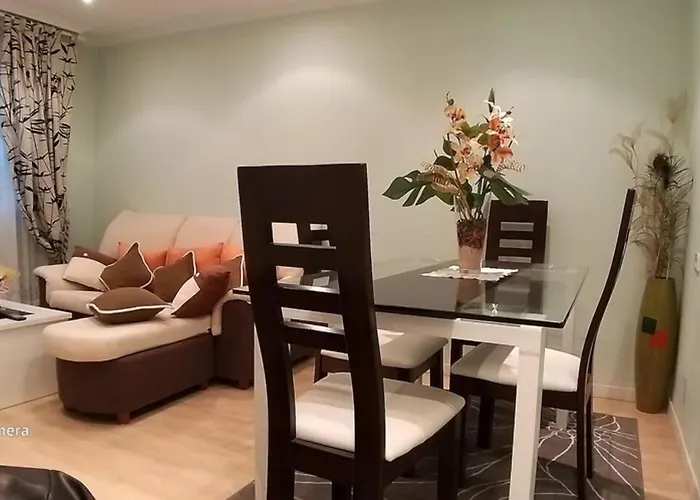 Piso En Avenida Pumarin . Wifi Овьедо